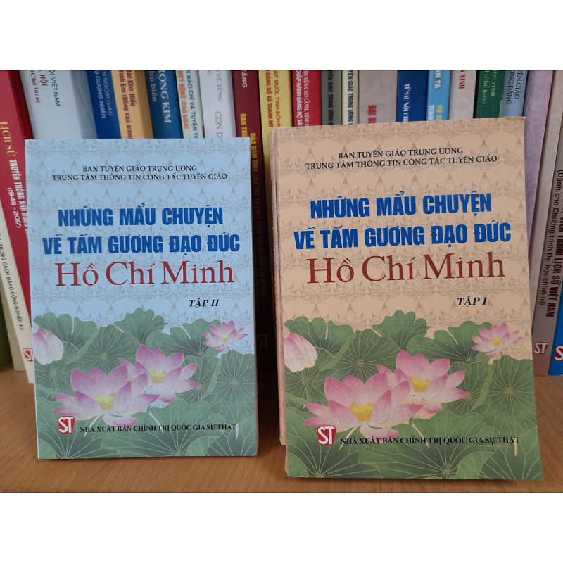 Sách Những Mẩu Chuyện Về Tấm Gương Đạo Đức Hồ Chí Minh (gồm 2 tập)