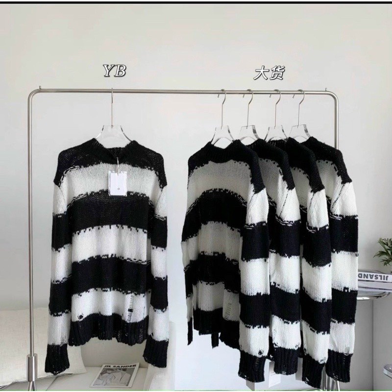 Áo len rách kẻ đen trắng dáng rộng freesize mới nhất
