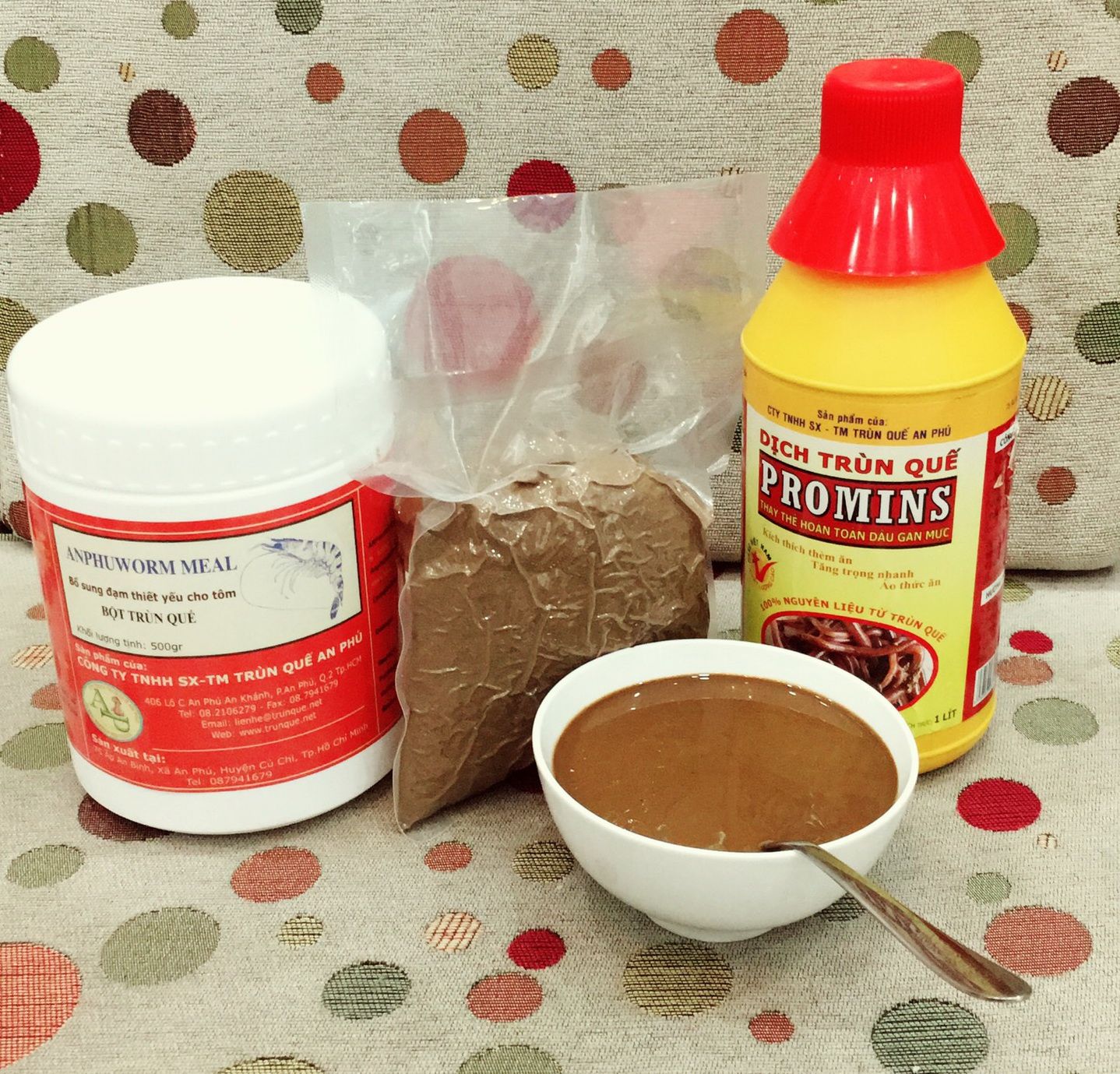 Bột trùn quế làm mồi câu cá hộp 500gr