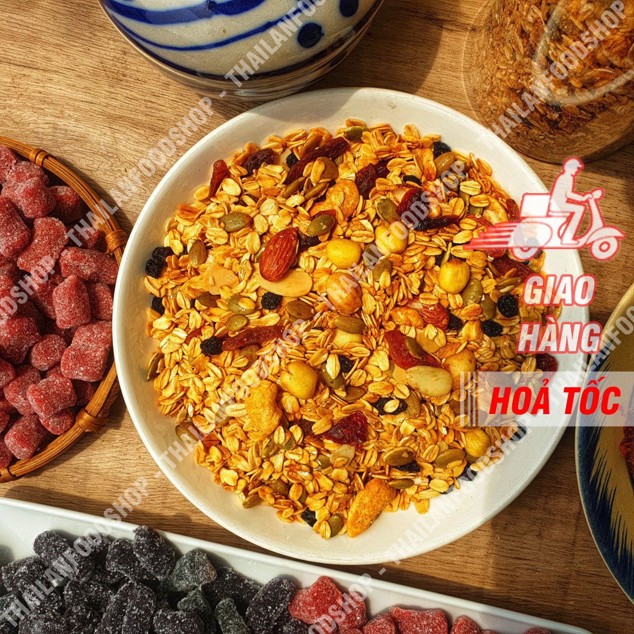 Yến Mạch Granola Sấy Mật Ong (Ngủ Cốc Ăn Liền Granola) Lon 500Gram