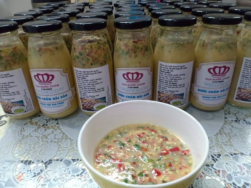 [HCM]Combo 2 CHAI NƯỚC CHẤM HẢI SẢN 300ML (Đỏ + Xanh)