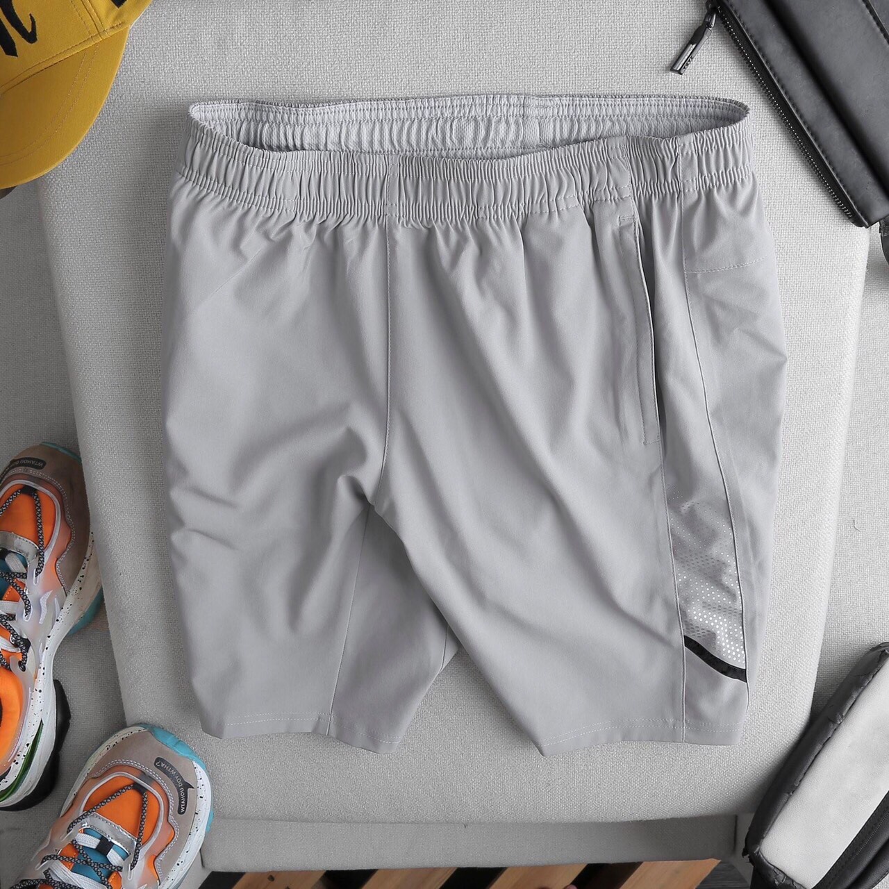 >> SO SÁNH GIÁ QUẦN THỂ THAO LAI BẦU NAM QUẦN SHORT TẬP GYM NAM NGẮN, NHIỀU MÀU THUN LẠNH THỂ THAO CAO CẤP THOÁNG KHÍ | Shopee Lazada Sendo Tiki | Nên mua ở đâu rẻ nhất 148 Quần đùi nam mặc nhà dáng thể thao chất thun co giãn 4 chiều cao cấp mặc đi ngủ - Quần short nam thể thao vải thun cao giãn mát mẻ - Quần sooc nam mặc đi biển, tập gym ngắn đến đầu gối