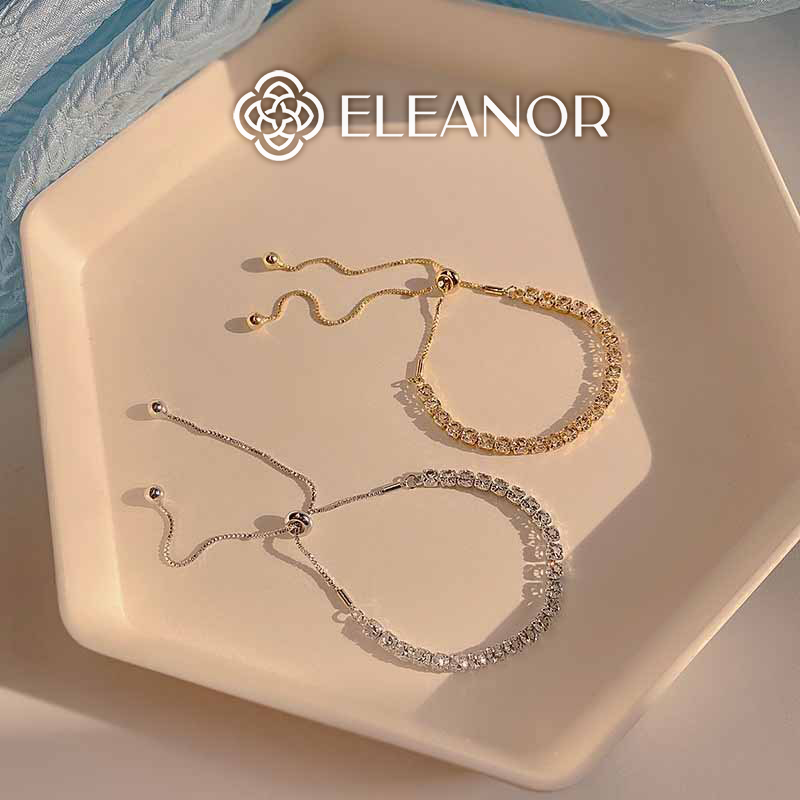 Lắc tay nữ bạc Eleanor Accessories chính là dòng sản phẩm vượt trội nhất của chúng tôi. Với thiết kế tinh tế, độc đáo, chúng tôi đã tạo ra những chiếc lắc tay nữ toát lên sự quý phái, nữ tính cho phái đẹp. Hãy tìm hiểu thêm về hình ảnh sản phẩm của chúng tôi để đưa ra quyết định đúng đắn nhất.