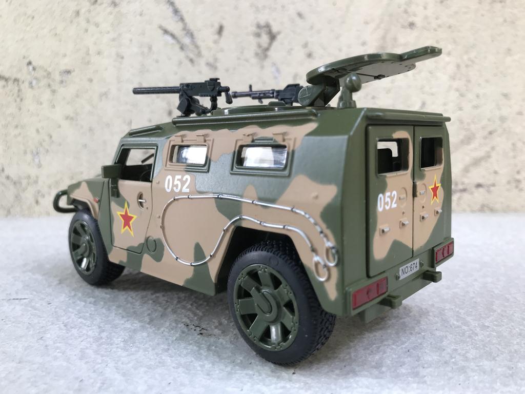 Mô hình xe Quân sự Tiger 1:32