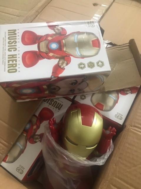 Đồ chơi Robot người Sắt IRON MAN nhảy múa
