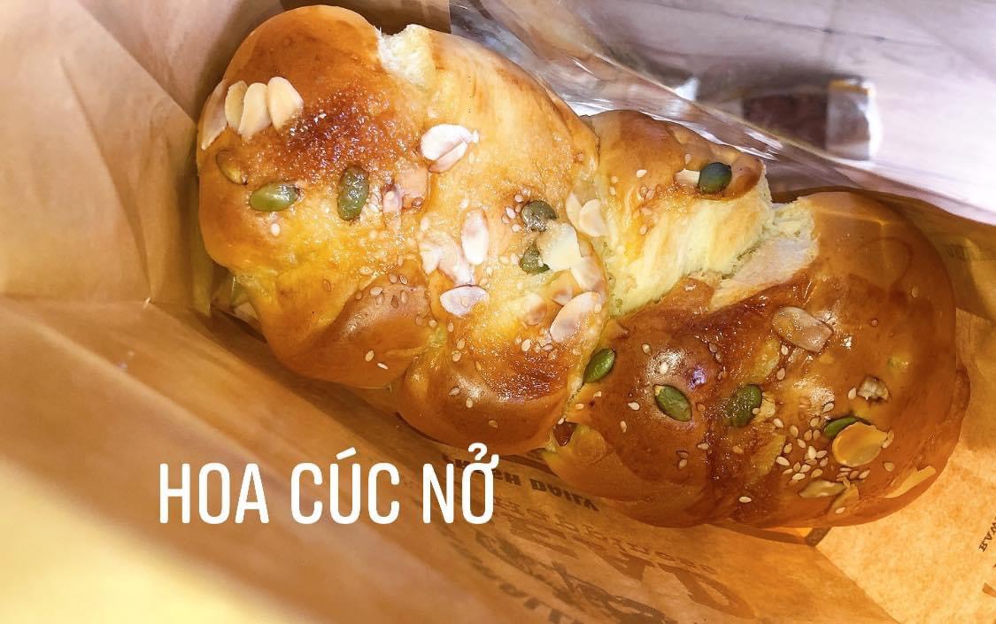 Khuôn Oval Bánh Mì Hoa Cúc D08