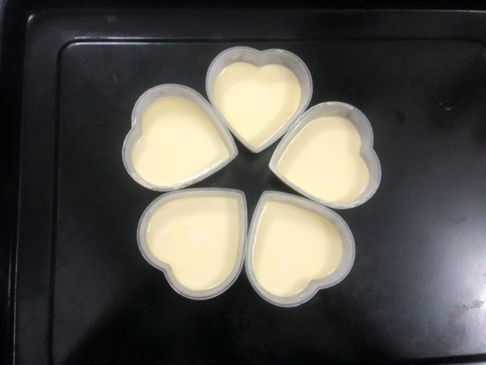 Hộp Caramen trái tim / Hộp làm bánh flan trái tim có nắp 30 cái