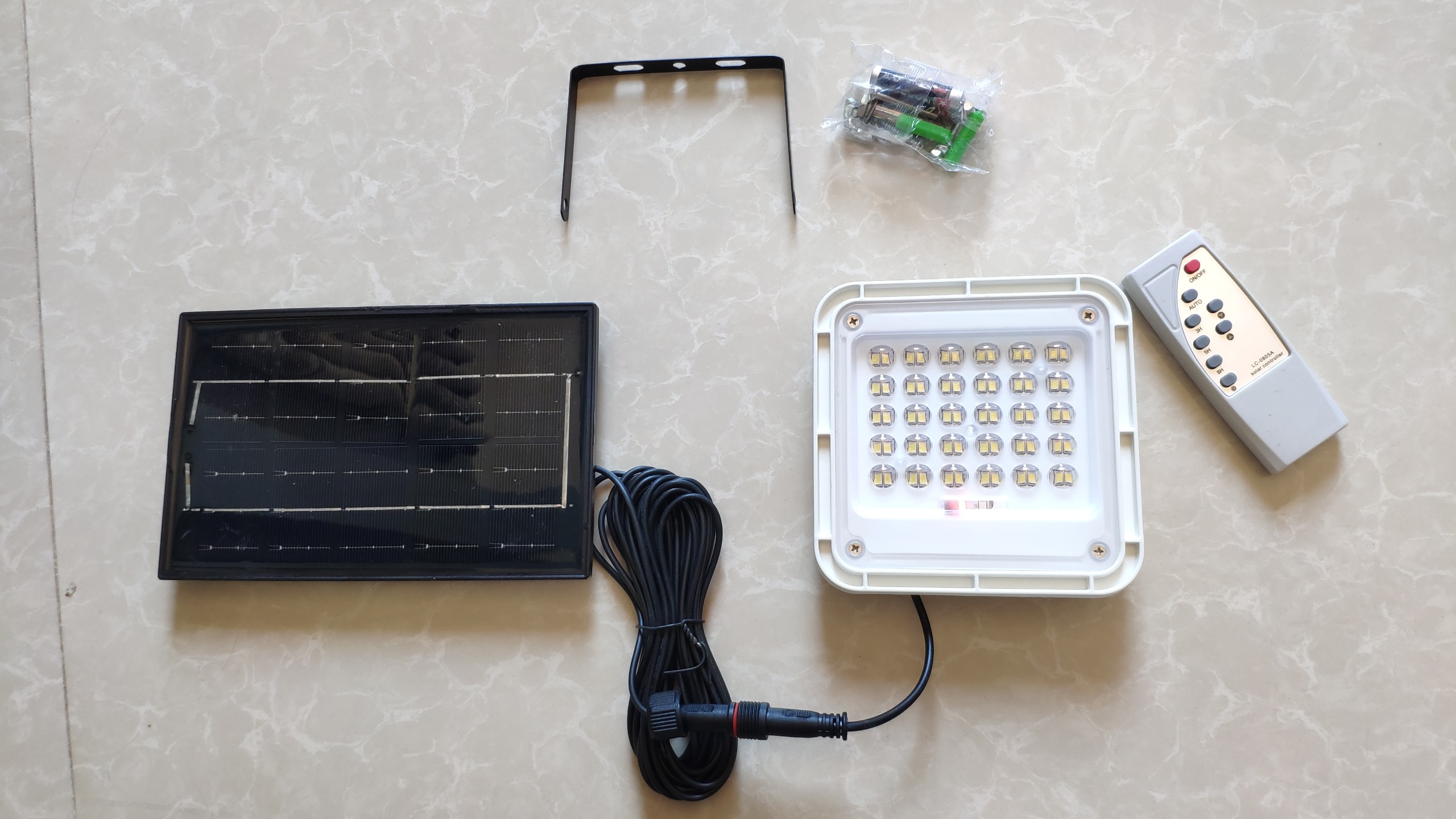 (Giá rẻ) Đèn led năng lượng mặt trời Solar Light 30W