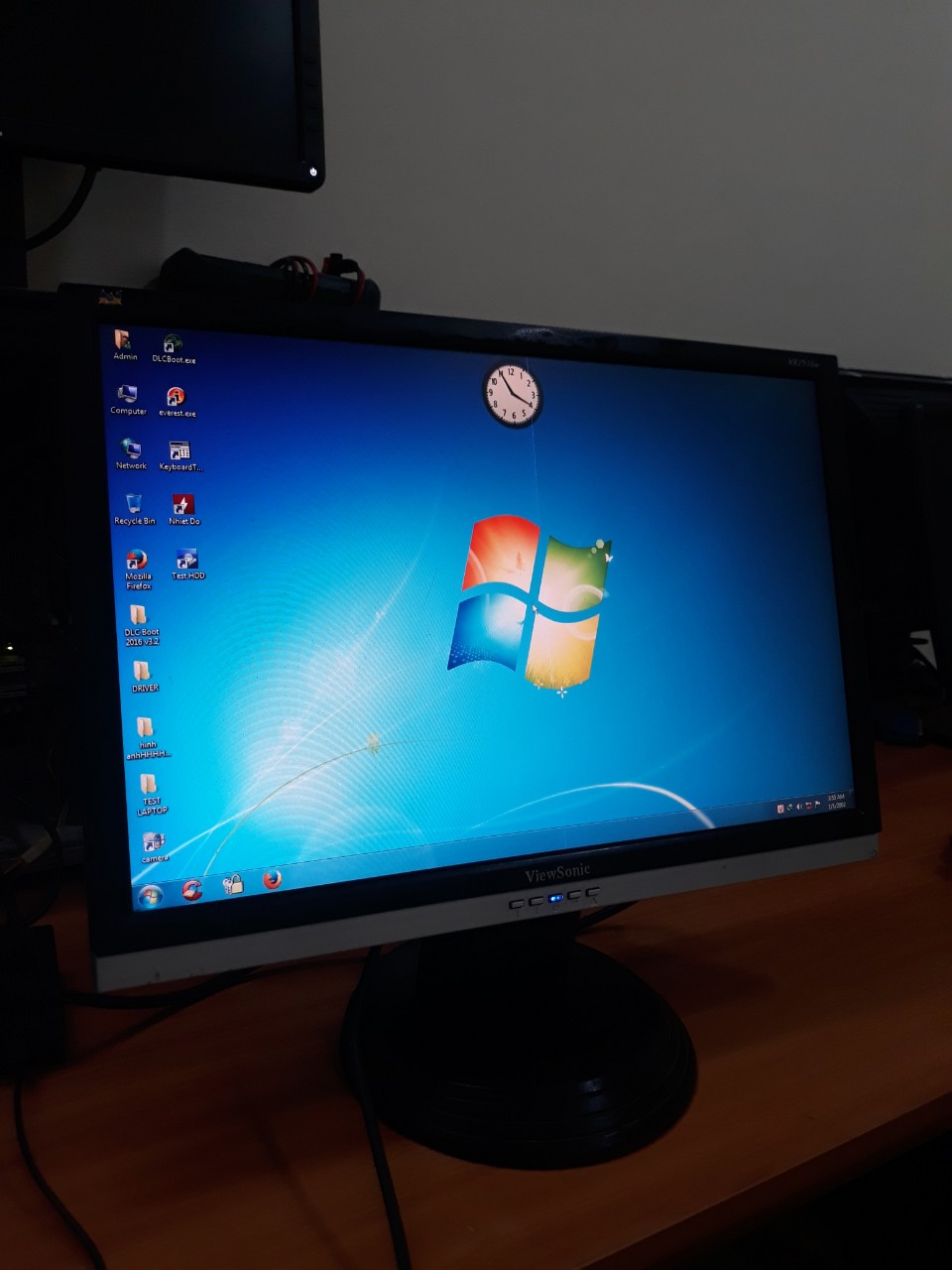 Màn 17in, 19in các loại  thanh lý nám nhẹ / kẻ