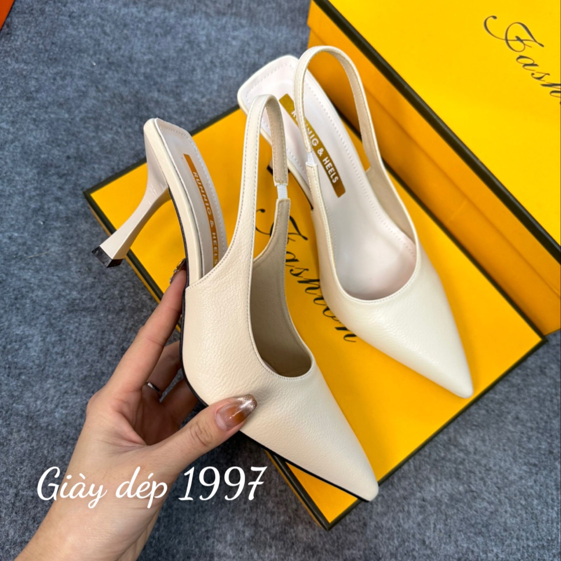 [Nhập mã LAZADASALEHE60K giảm 60k/300k] [Hoàn tiền MAX] Giày Cao Gót Nữ Mũi Nhọn Bít Đầu Chất Xịn Kiểu Dáng Sang Chảnh Cực Nữ Tính Gót Cao 7cm HOT  2021 - MÃ BBBBB