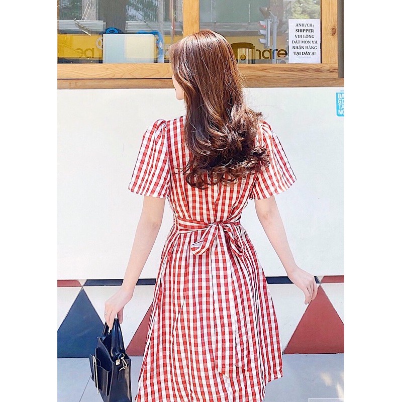 Đầm caro đỏ to cột nơ sau