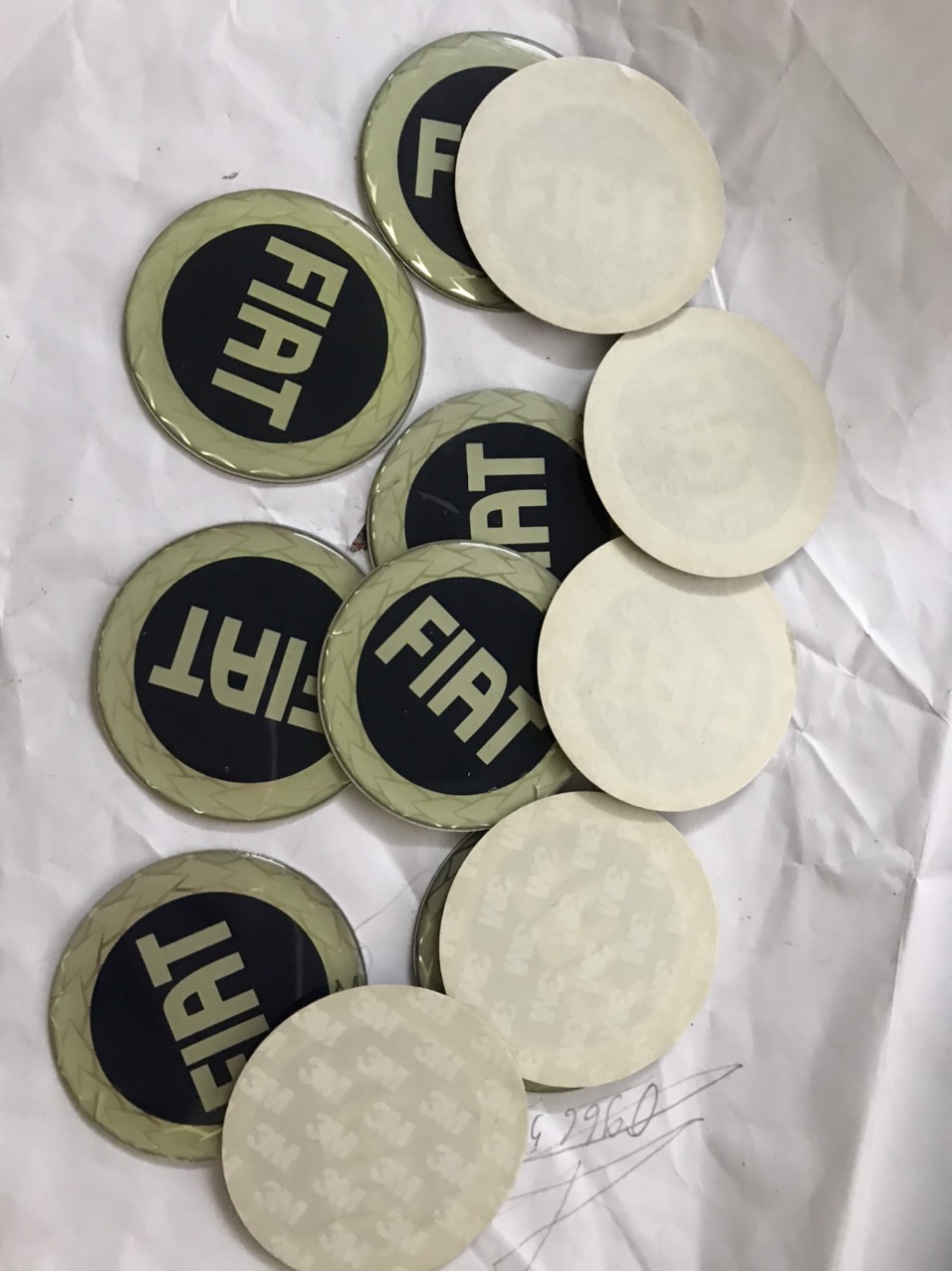 Logo Fiat giá bán tính 1 cái