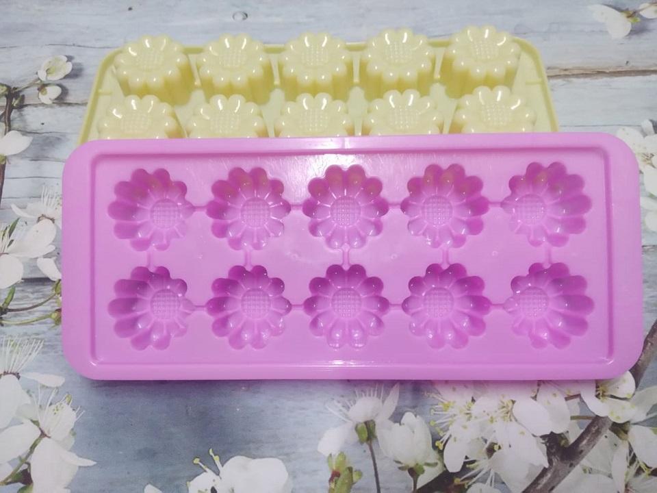 KHUÔN LÀM ĐÁ, THẠCH RA CÂU HÌNH 10 HOA CÚC