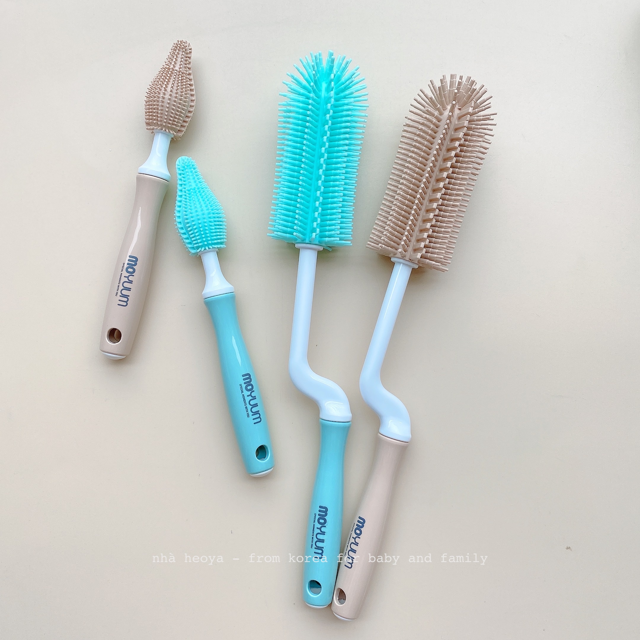 BỘ CỌ BÌNH SỮA VÀ NÚM TI SILICON TGM - MOYUUM HÀN QUỐC