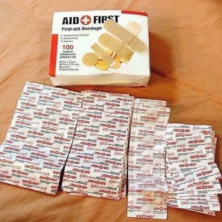 HỘP 100 MIẾNG BĂNG Y TẾ CÁ NHÂN URGO -