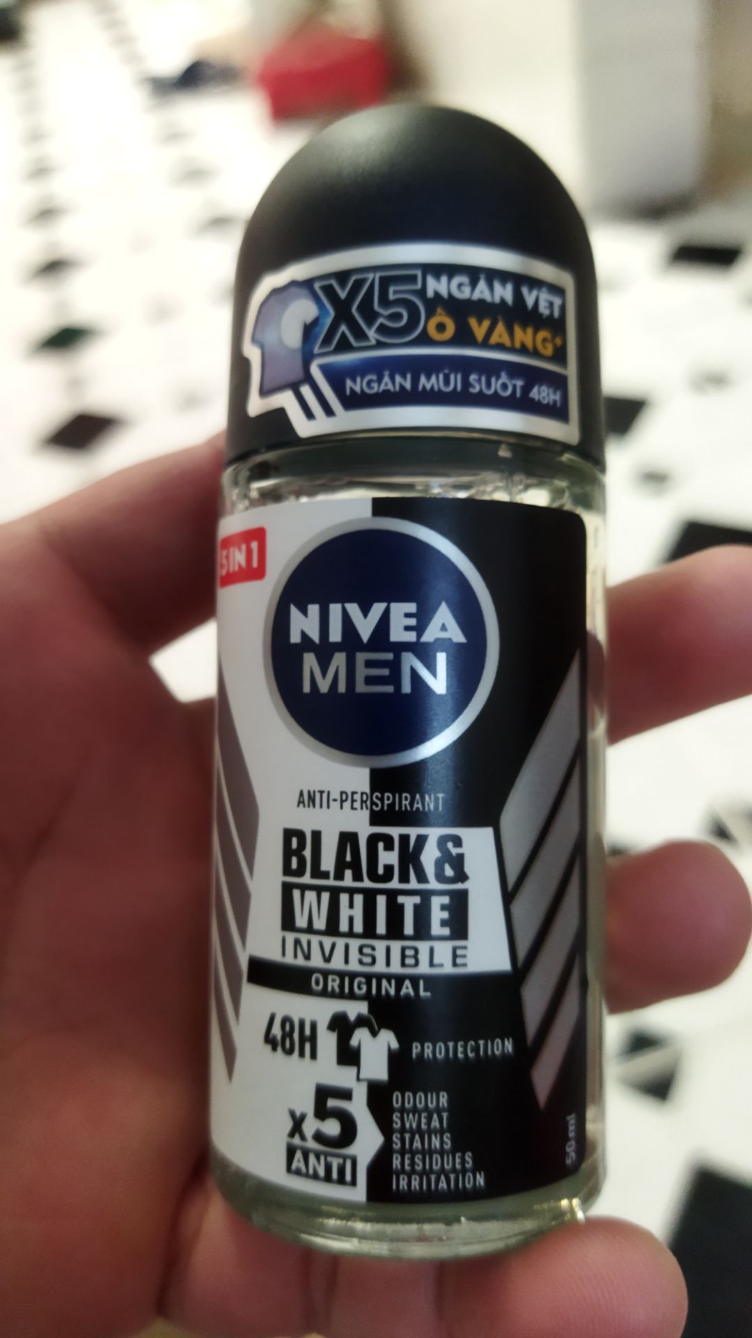 Lăn khử mùi nivea men invisible for black & white 50ml