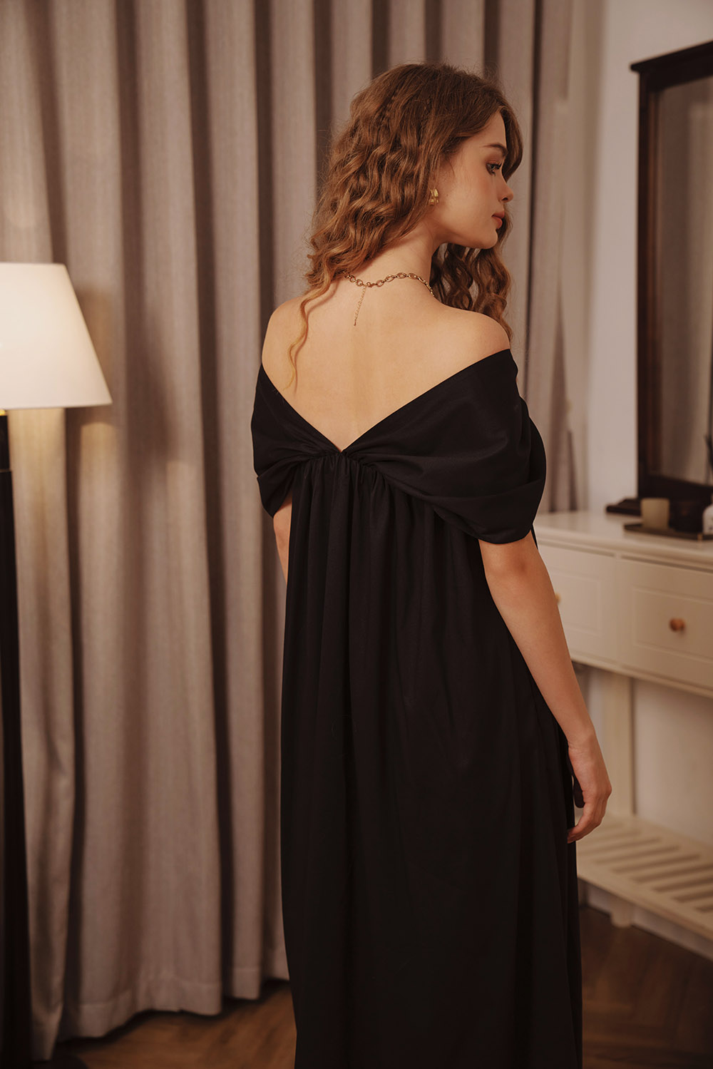 DOTTIE - Đầm midi kiểu hở vai D0447