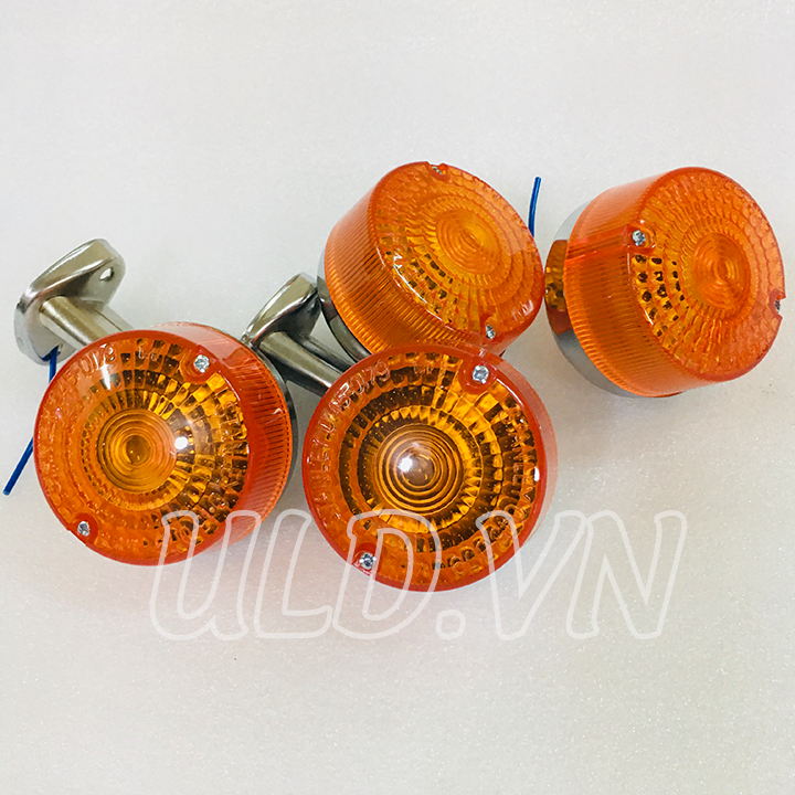 [HCM]ĐÈN XI NHAN TRƯỚC SAU XE 81
