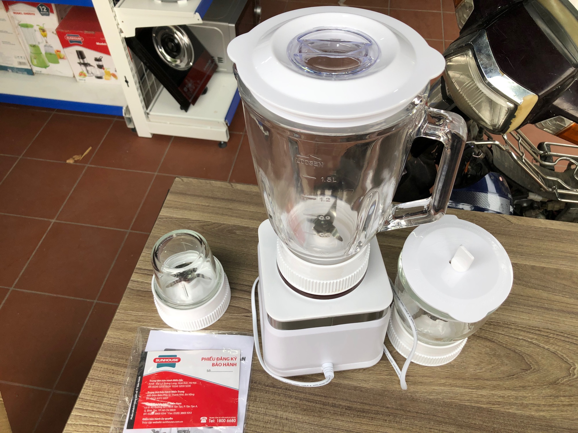 Máy xay sinh tố đa năng SunHouse SHD5582W