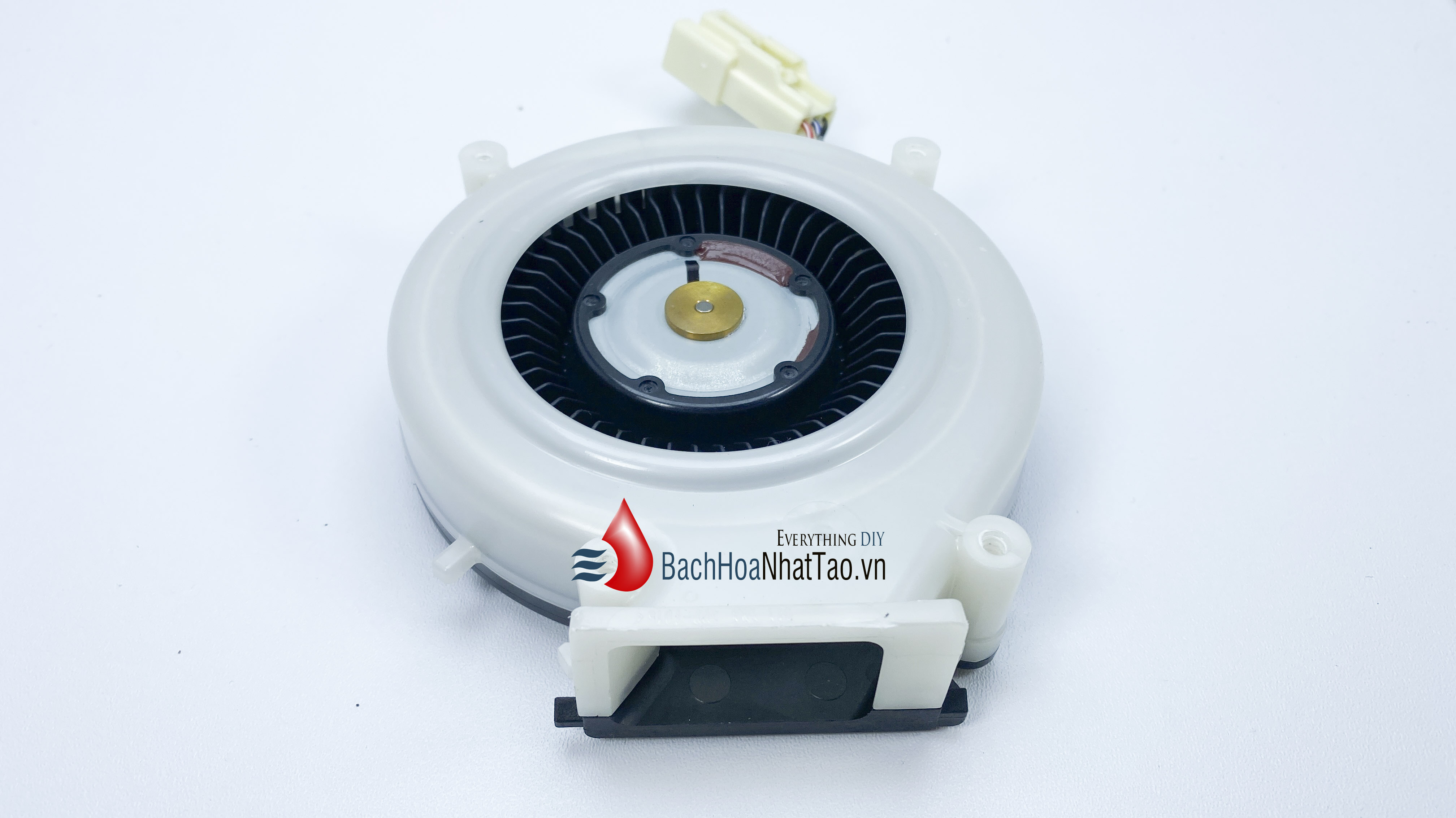 Quạt toyota denso 12v bldc