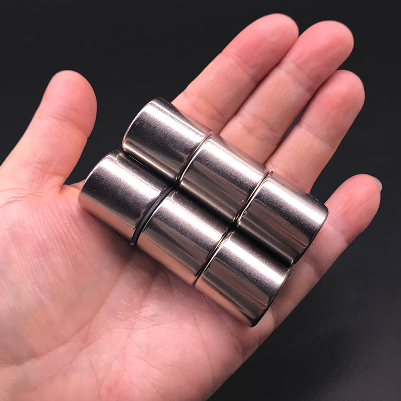 Nam châm tròn siêu mạnh 20x20mm lỗ 6mm