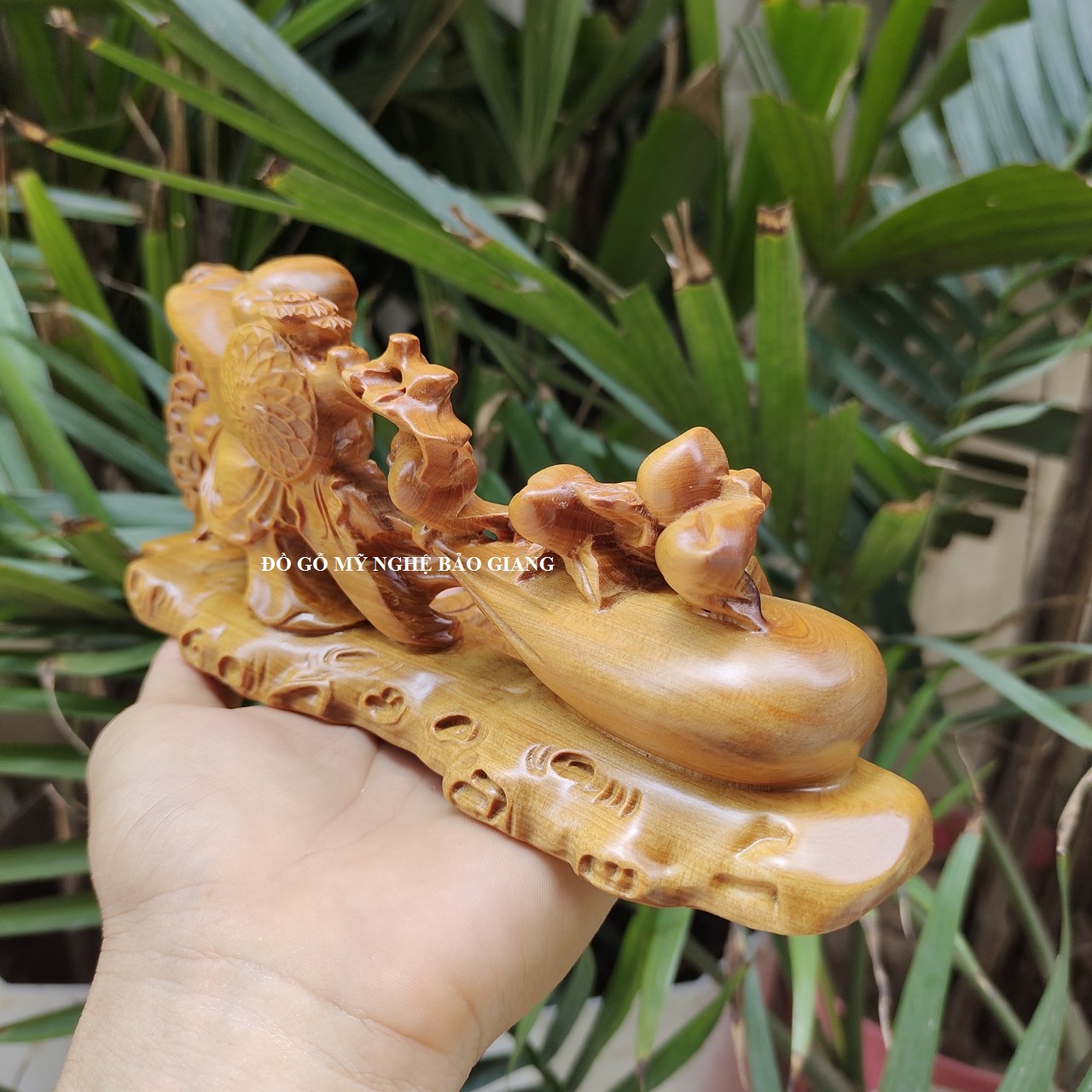 Tượng phật di lặc gỗ bách xanh
