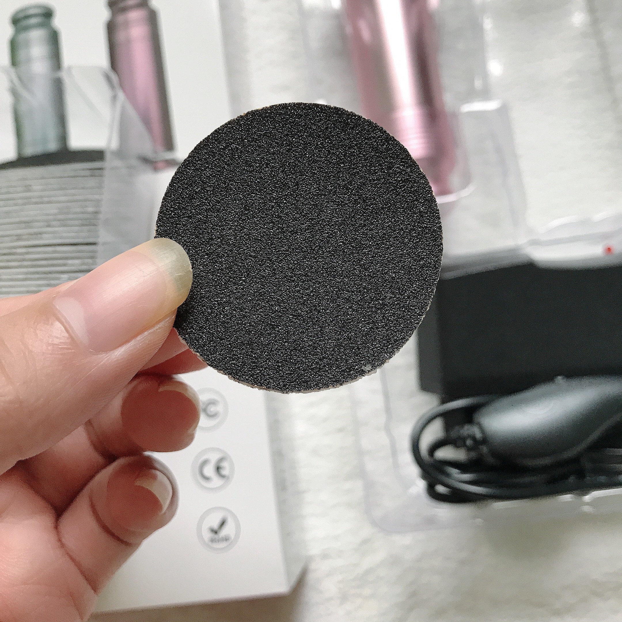 Máy Chà Gót Chân + 60 Miếng Nhám Chà Cho Tiệm Nail & Cá Nhân