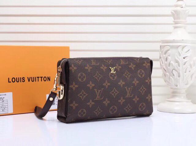 Ví Cầm Tay Khóa Số LV FULL BOX Phong Cách Mới Nhất 2019-Hoa Nâu Đang Khuyến Mãi Ví Cầm Tay Khóa Số LV FULL BOX Phong Cách Mới Nhất 2019-Hoa Nâu Đang Khuyến Mãi
