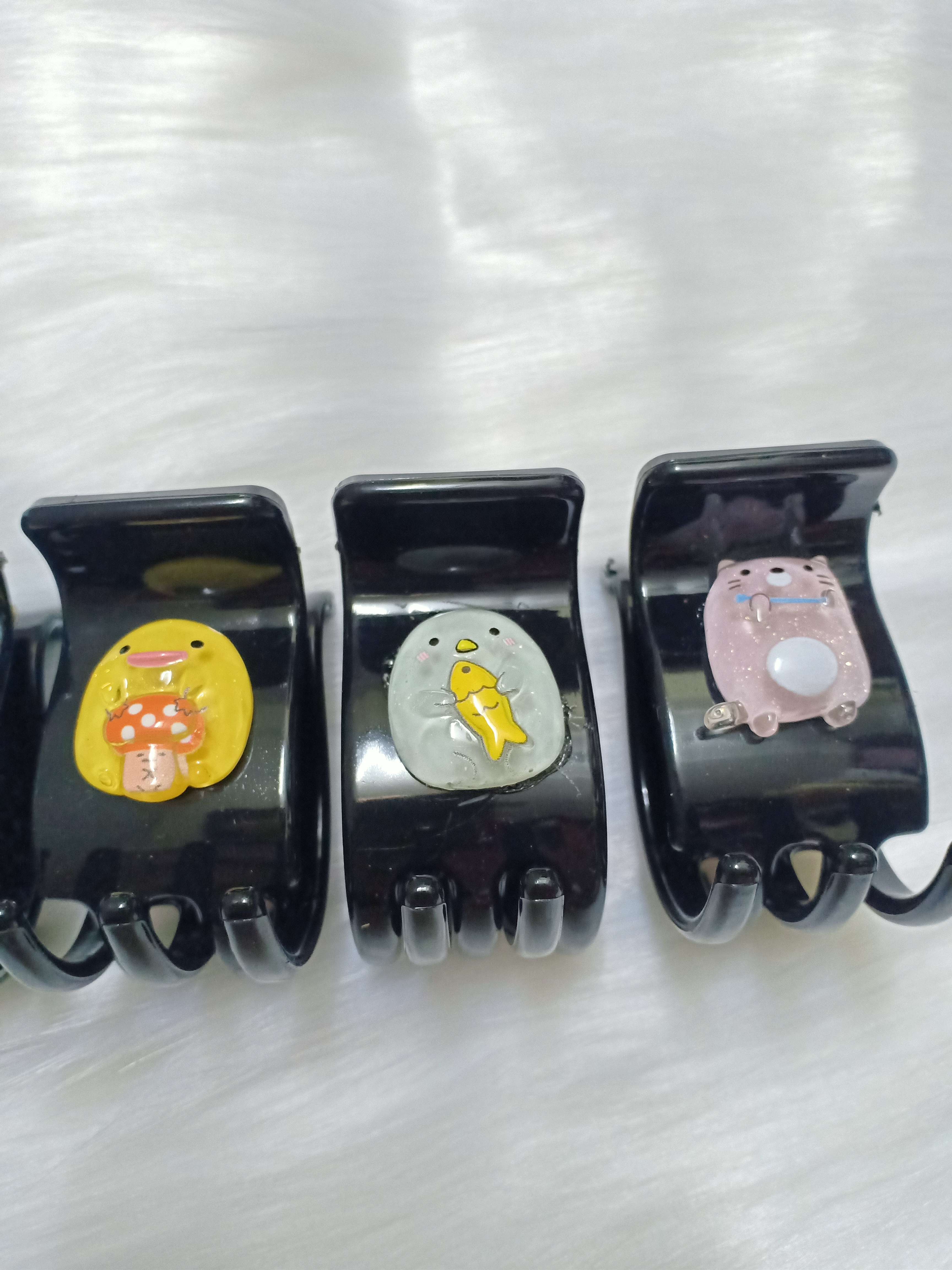 Kẹp Tóc 5 Răng Đen Đính Charm Hình Thú Ngộ Nghĩnh