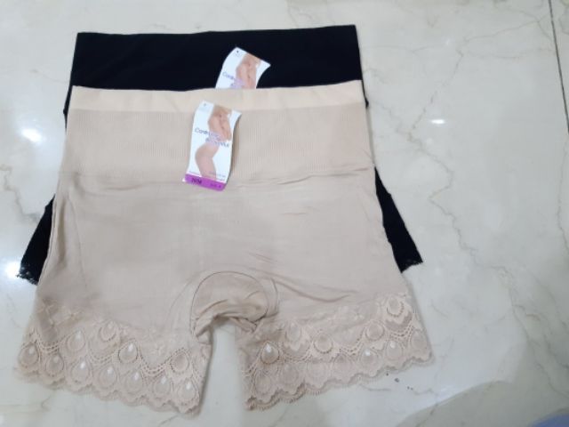 Quần đùi mặc trong váy cotton ren