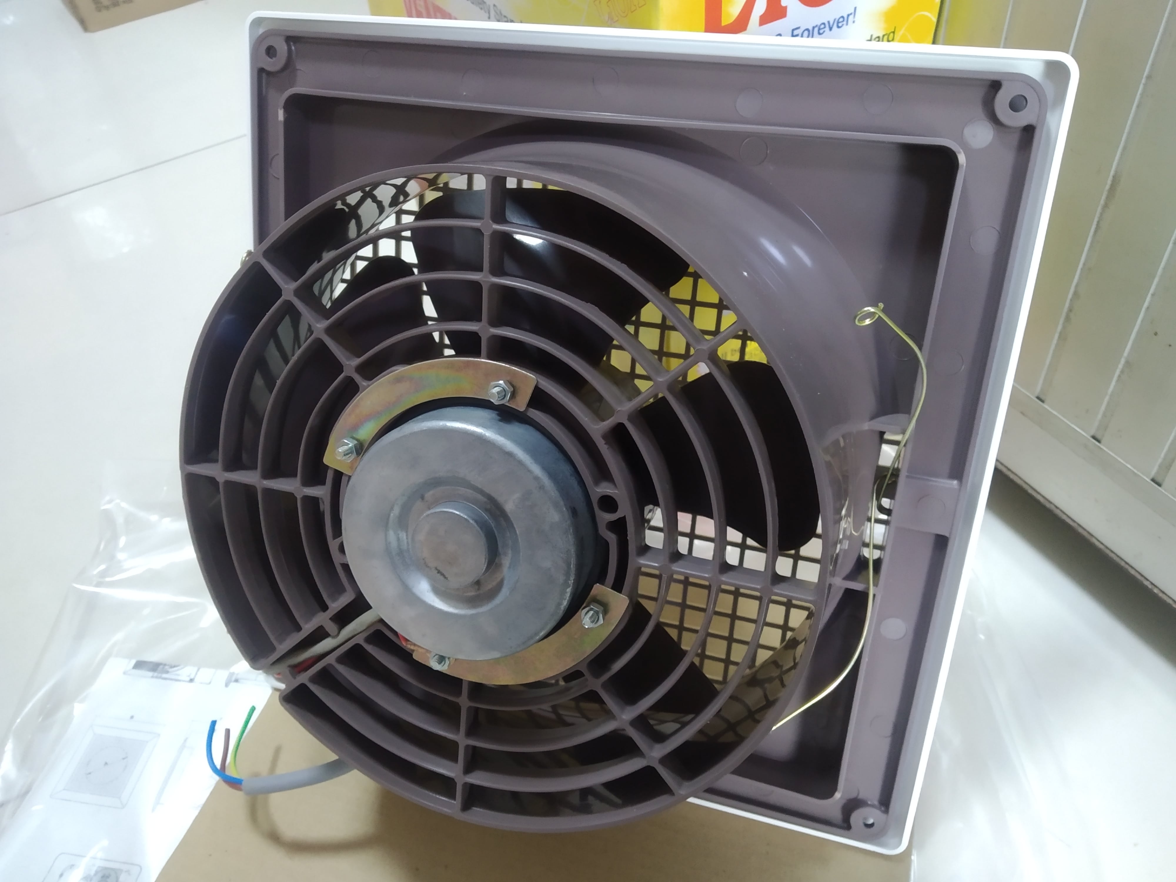 Quạt hút thông gió âm trần Lioa EVF20CUT1
