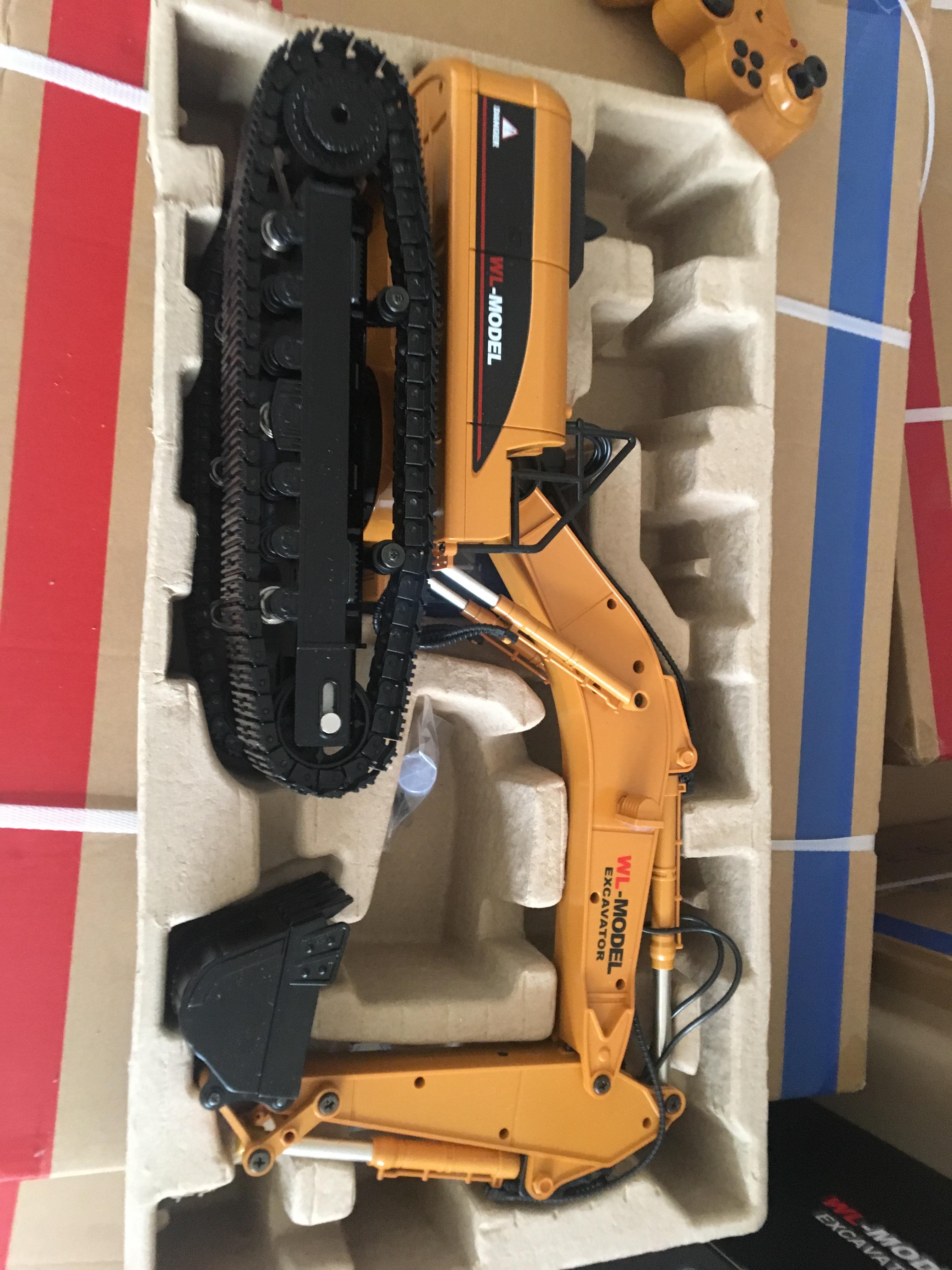 XE MÁY XÚC ĐIỀU KHIỂN TỪ XA WL 16800