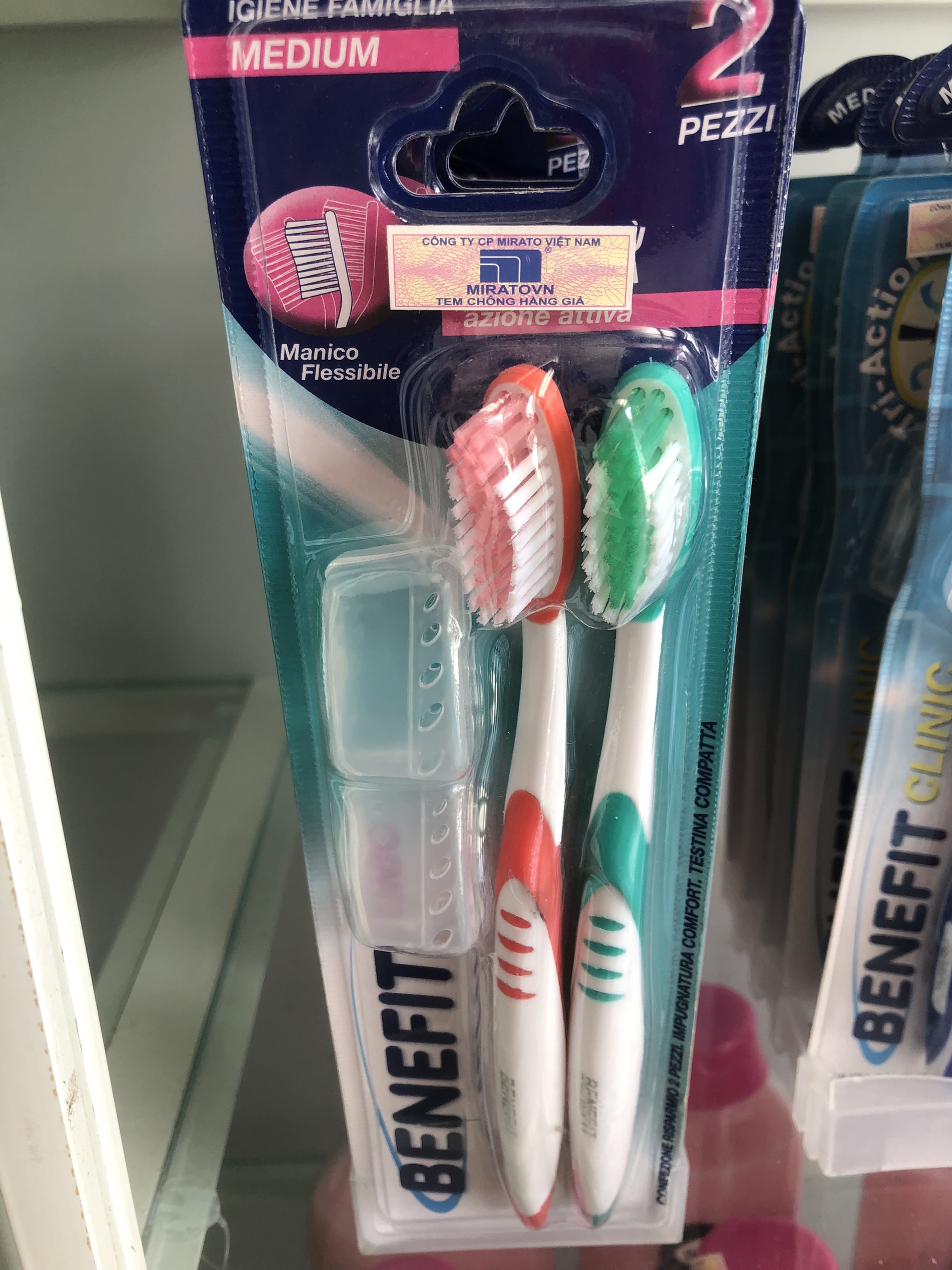 Bàn chải đánh răng Benefit nhập khẩu italia