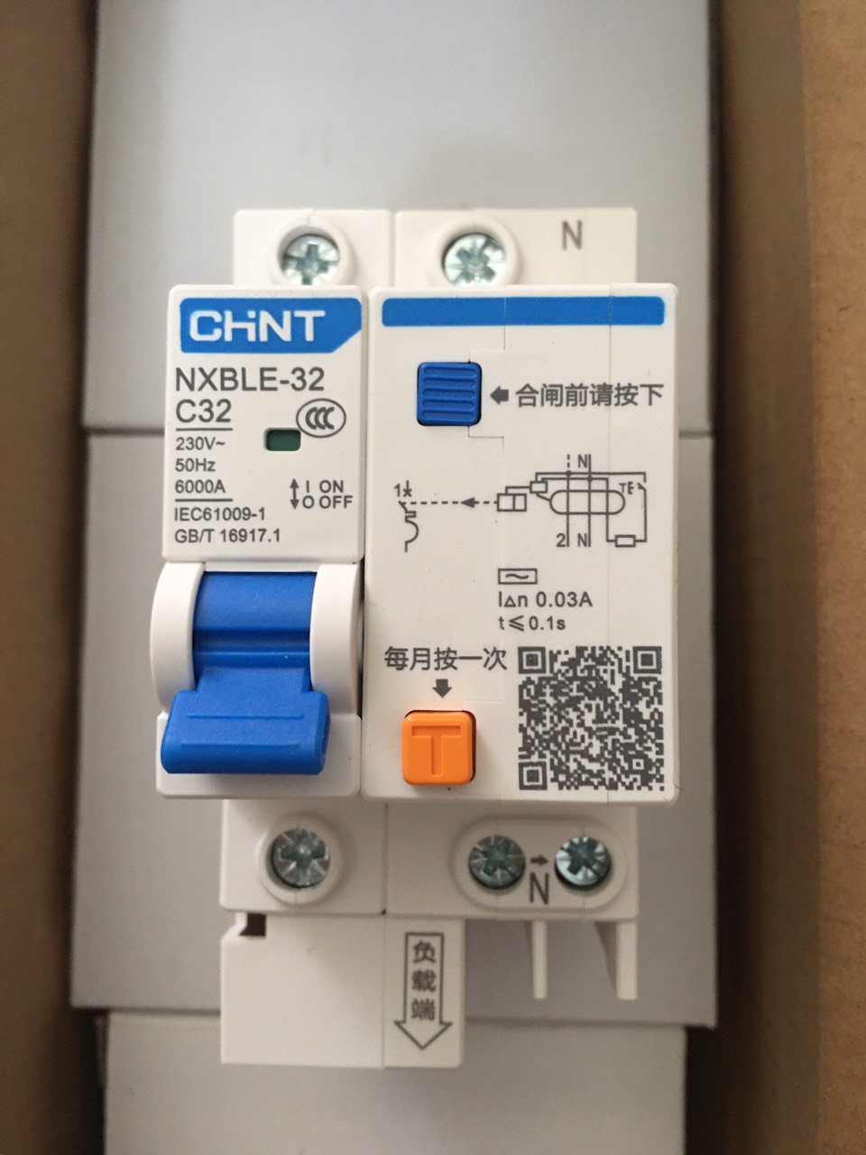 Cầu dao chống giật Aptomat MCB CB 2P 2 Pha tép Chint 32A