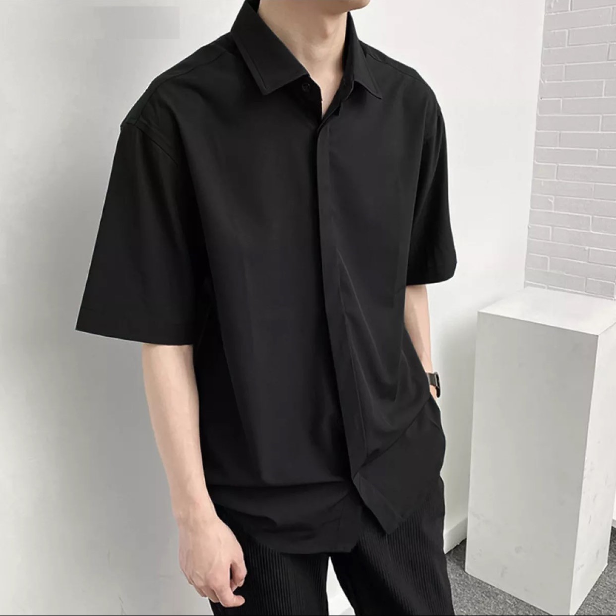 Áo sơ mi ngắn tay form rộng chất liệu vải lụa cao cấp không nhăn màu trắng đen phong cách Hàn Quốc