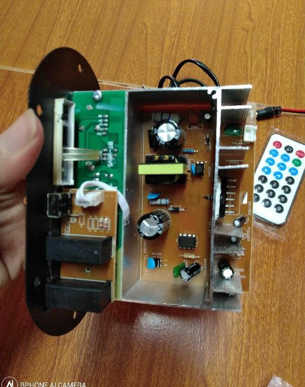 Mạch Khuyếch đại âm thanh Crown Có bluetooth Và  Hiện thị số