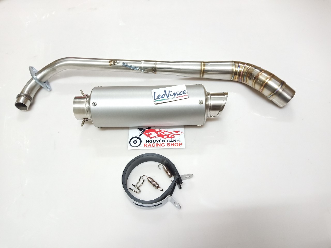 pô leovince cổ pô 2 khúc gắn wave A110,wave blade,future 125 leovince bạc