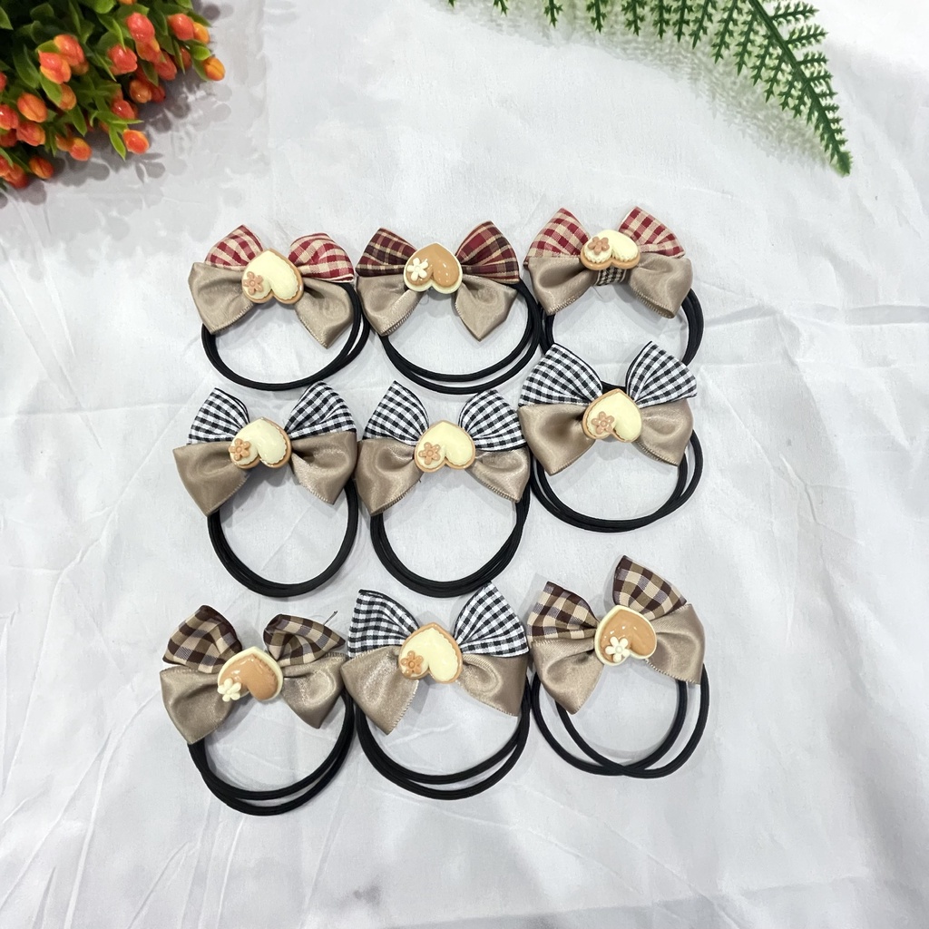 Dây buộc tóc nơ kẻ đính hình tim xinh xắn