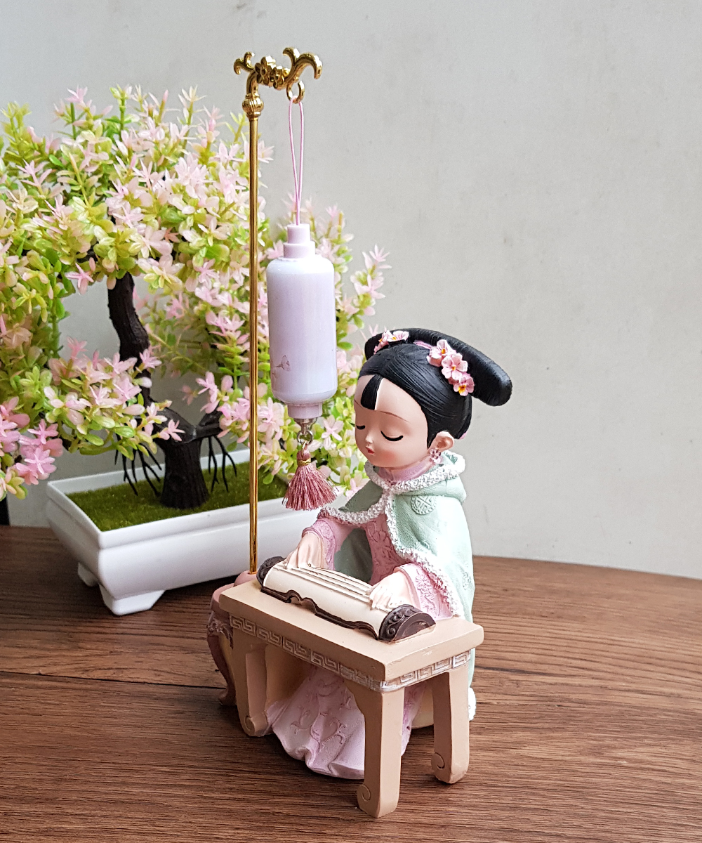 Bộ thiếu nữ Cầm Kỳ Thi Họa cổ trang bên đèn 3D