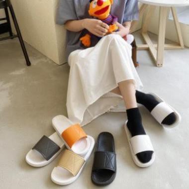 Dép quai ngang cao su dẻo ulzzang