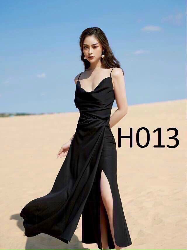 Đầm hai dây cổ đổ xẻ tà bốn màu ( xanh, đen, vàng và trắng )