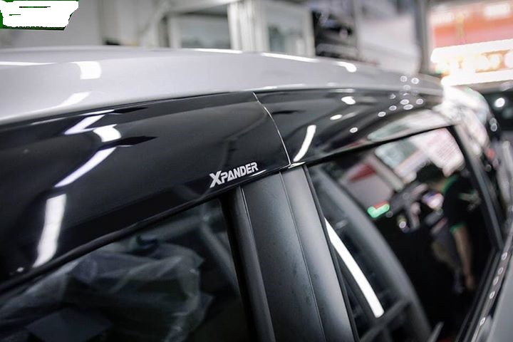Vè mưa xpander 2018 2019 2020 2021 2022 2023, vè mưa màu đen , bộ 4 chi tiết