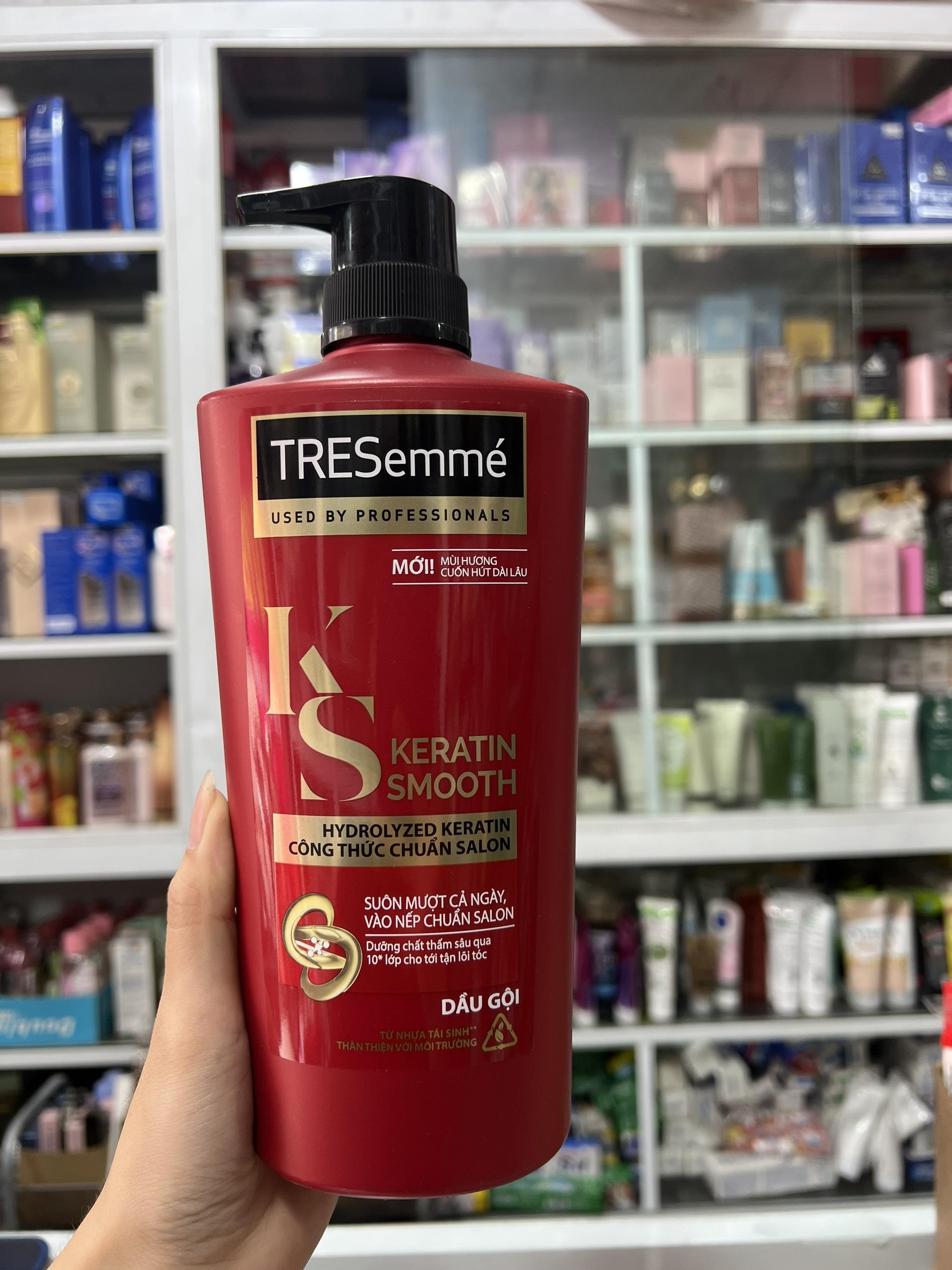 Dầu gội Tresemme Keratin Smooth cho tóc khô xơ 650gr
