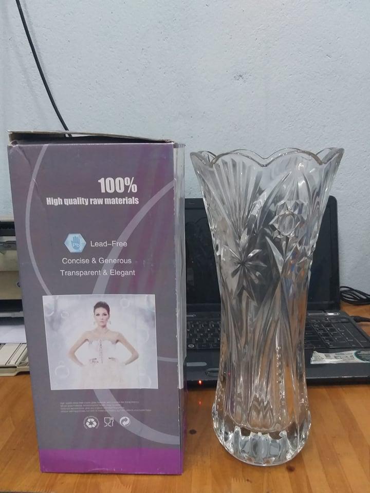 Bình cắm hoa thủy tinh cao 20cm - Trắng