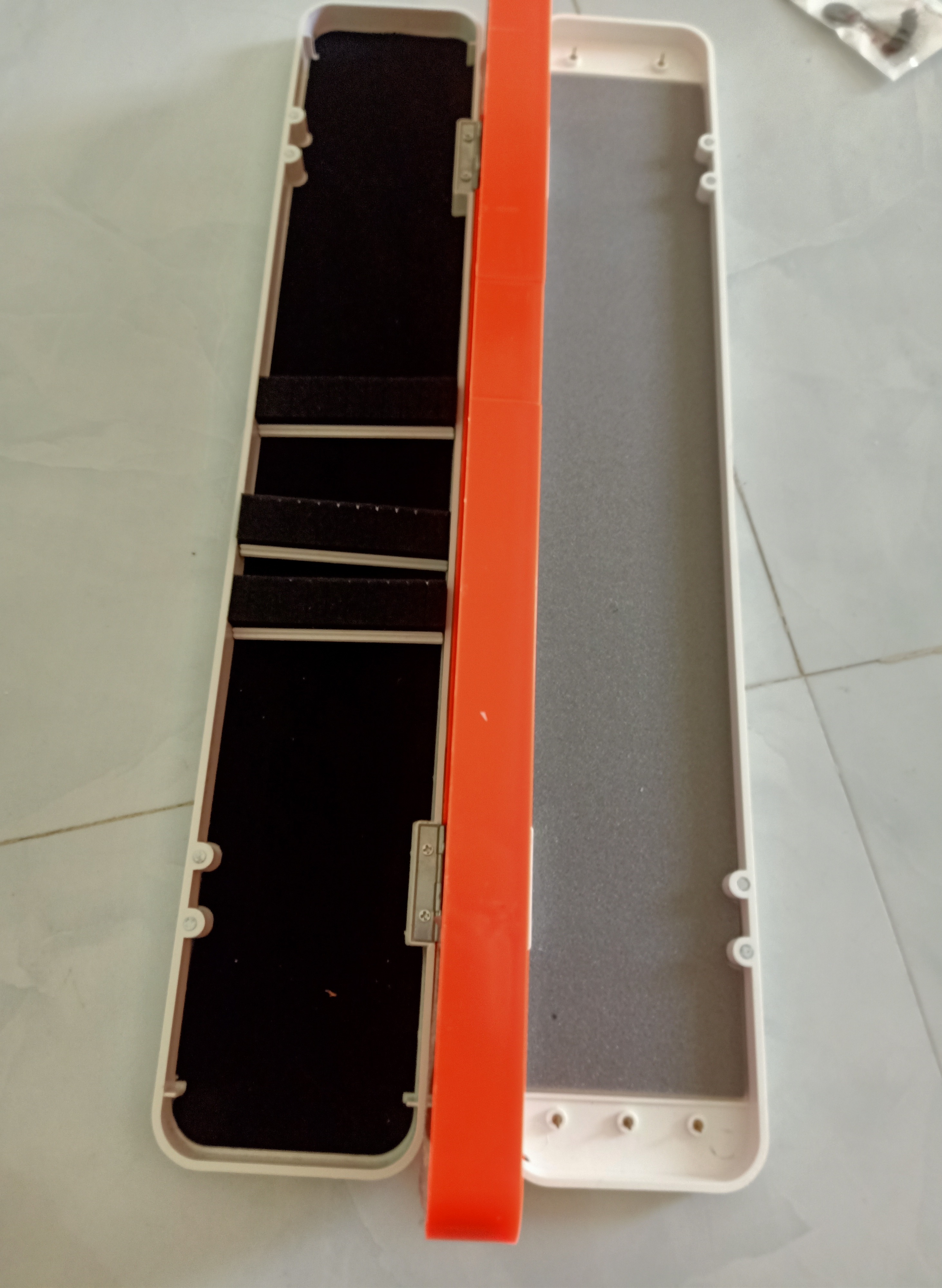 Hộp đựng phao hình cá chép dài 55cm