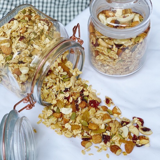 Granola - Ngũ cốc Ăn Kiêng Không Đường- Vị Truyền Thống 500g