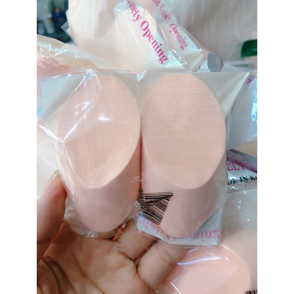 Bông phấn tán kem nền xúc xích