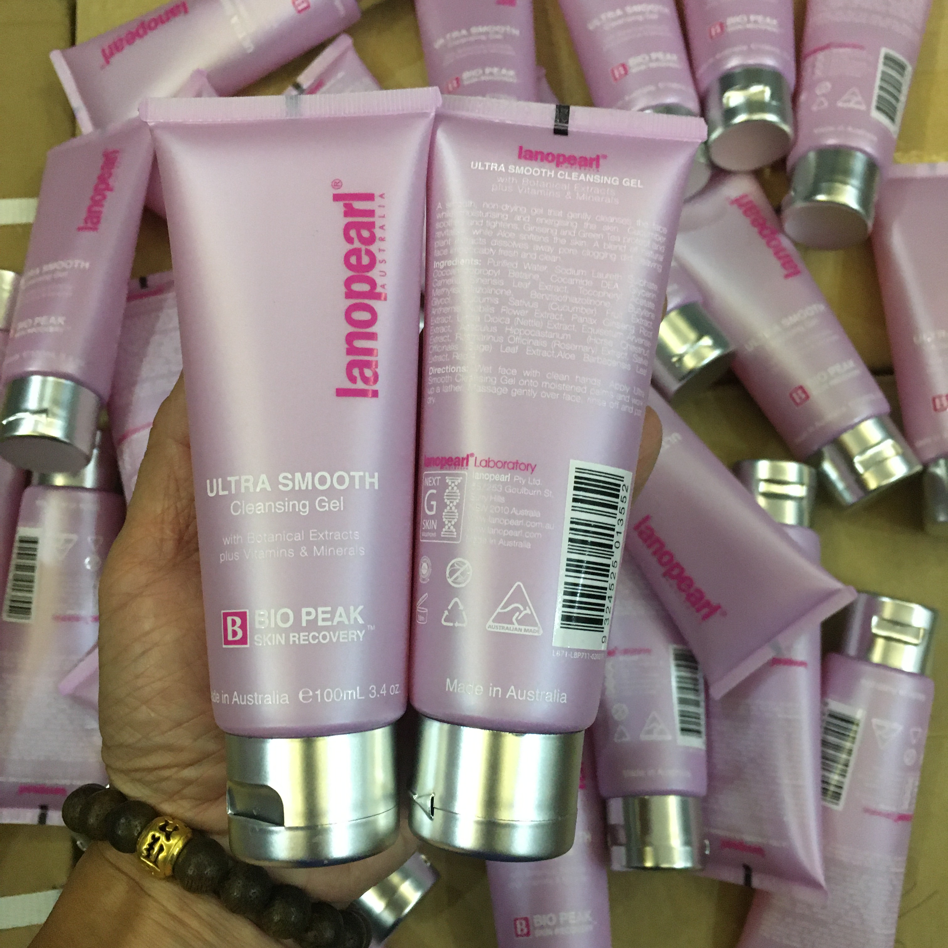 GEL RỬA MẶT LANOPEARL ULTRA SMOOTH 100ml của Úc