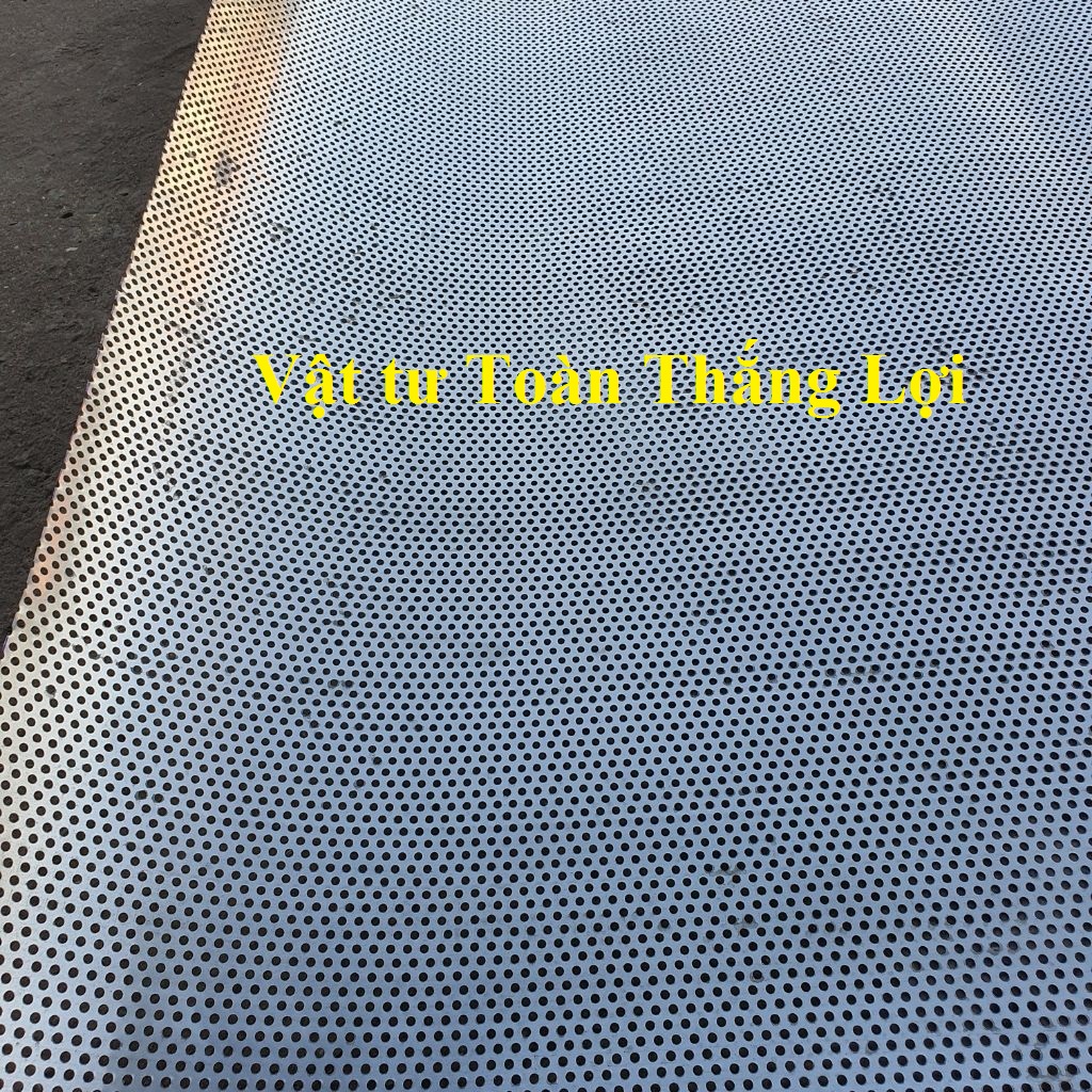 ( Khổ cao 1M và 1M2) Tôn đột lỗ mạ kẽm tròn chất lượng
