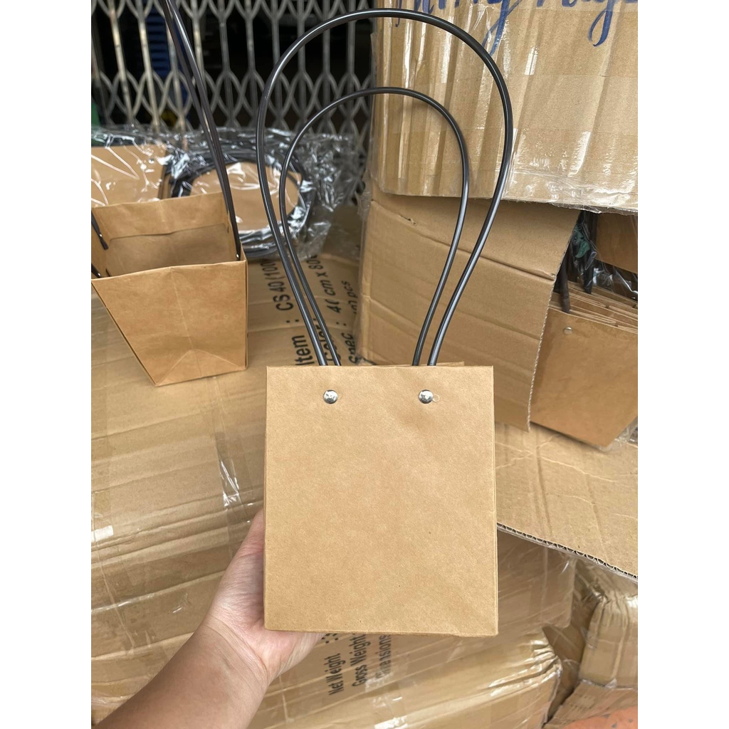 Giỏ bìa giấy cắm hoa